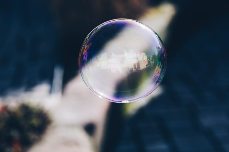 ¿Por qué se producen las burbujas financieras?